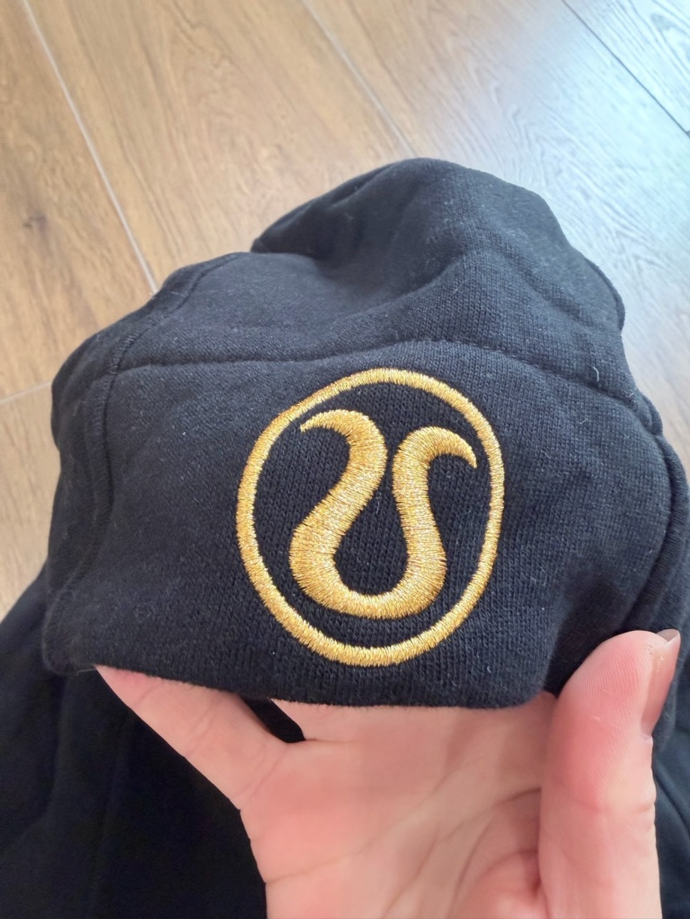New Lululemon Scuba Full-Zip Hoodie with gold zipper without tag - Picture 5 of 13